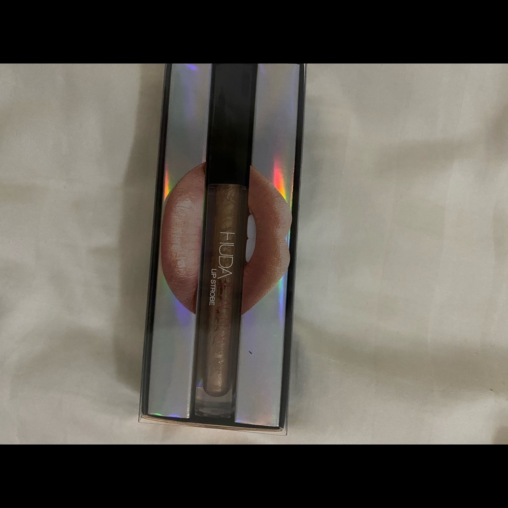 Huda lipgloss